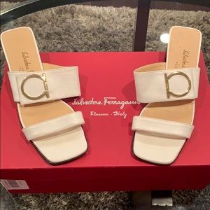 Ferragamo Ladies Leather Sandals